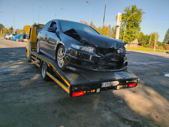 Transport pojazdów po kolizjach drogowych